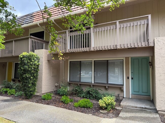 Blossom Valley Townhome - Blossom Valley Townhome