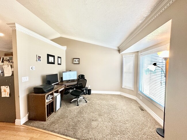 Photo - 1908 N 200 W