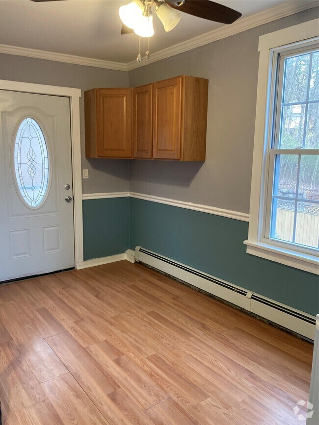 Building Photo - 5 Sullivan Dr Rental