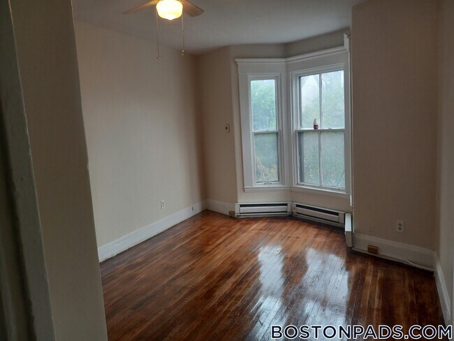 Photo - 94 River St Unit 2