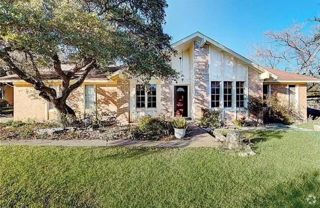 Building Photo - 7008 Grove Crest Dr Rental