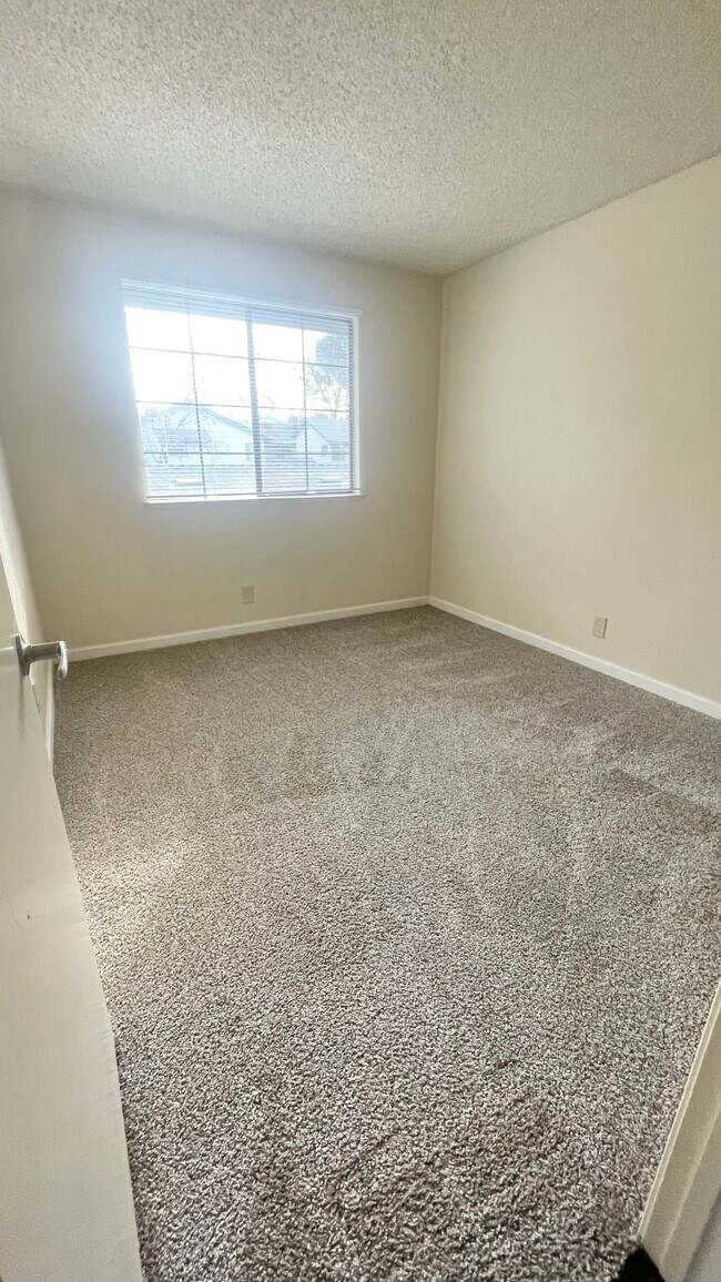 Guest Bedroom.