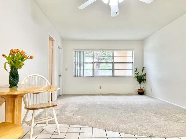 Photo - 108 Lake Carol Dr