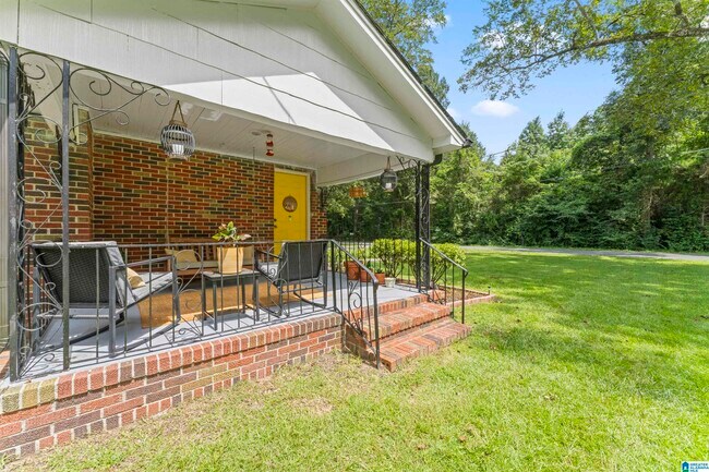 Photo - 904 14th Ave N