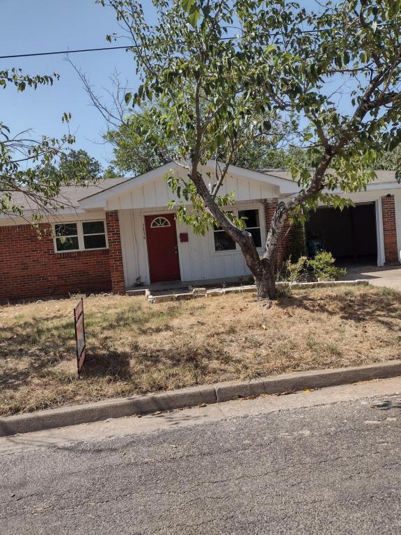 Building Photo - 1416 Pidcoke St