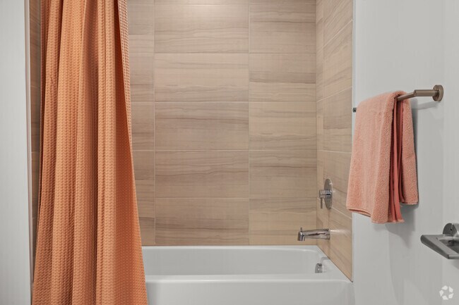 Studio - 451SF - Bathroom