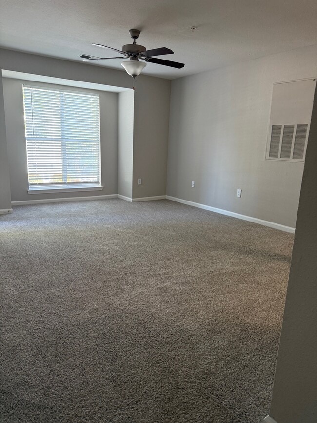 Photo - 37 Hamiltons Harbor Dr