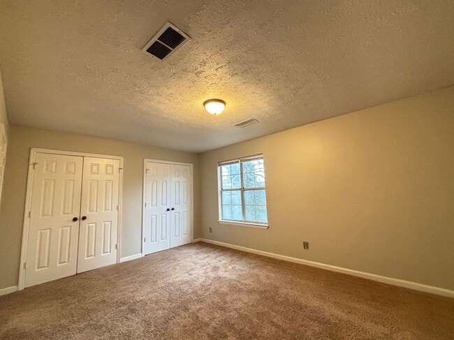 Photo - 1014 Huntington Trace-