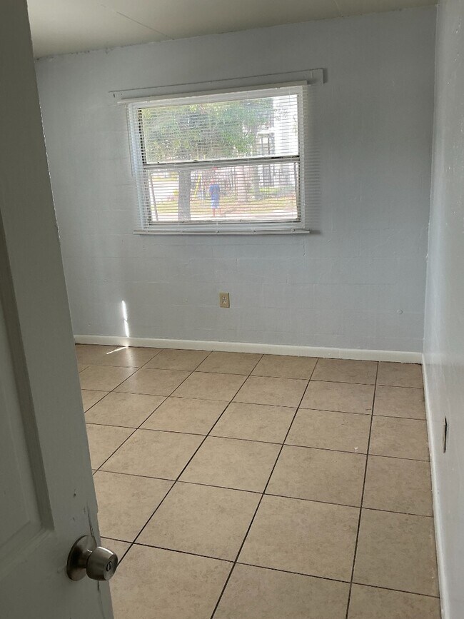 Photo - 621 W South St Unit 1