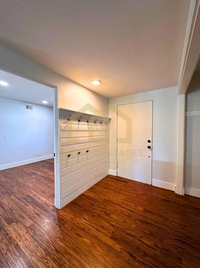 Photo - 135 Oakmont Ave