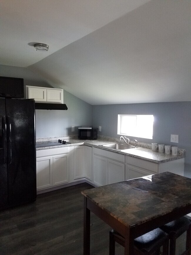 Photo - 353 Brahan Blvd