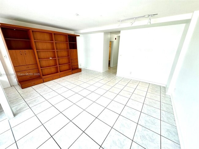 Photo - 1430 Brickell Bay Dr Unit 301