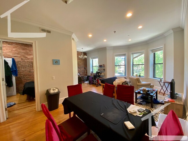 Photo - 1070 Beacon St Rental