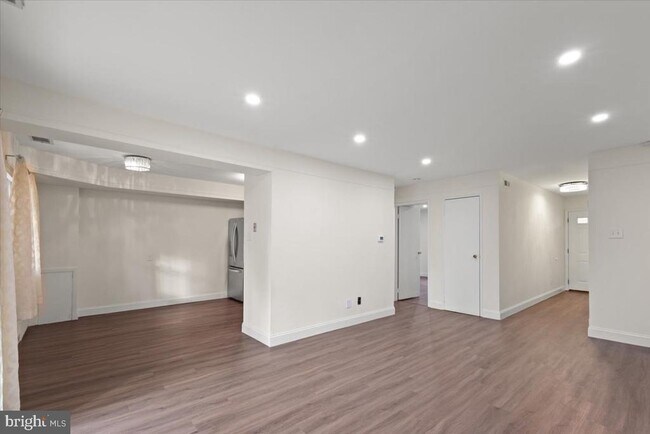 Photo - 17 Wexford Dr