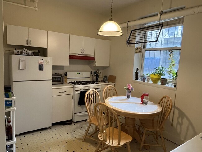Photo - 1666 Commonwealth Avenue