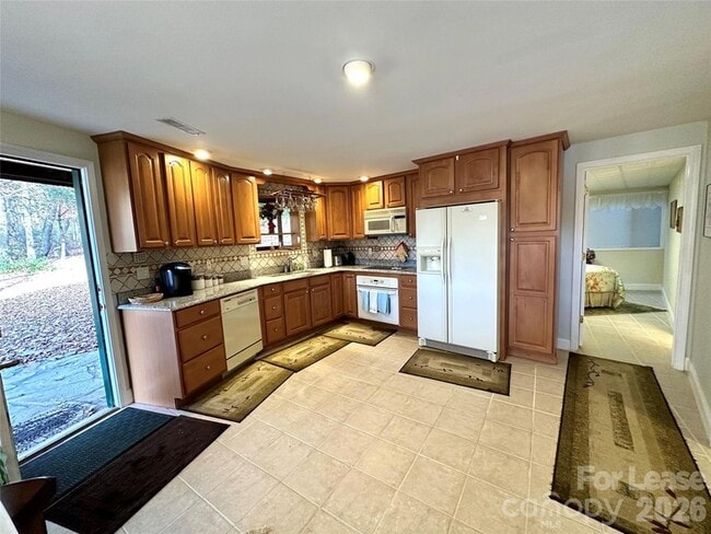Photo - 424 Lakeview Dr