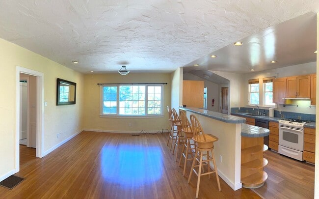 Photo - 1192-1198 Laurel Unidad 1192