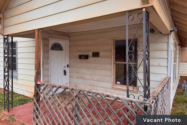 Photo - Charming 3 Bed 1 Bath in Hospital District