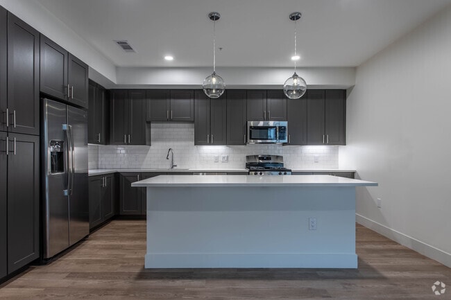 2 BR, 2.5 BA - 1513 SF