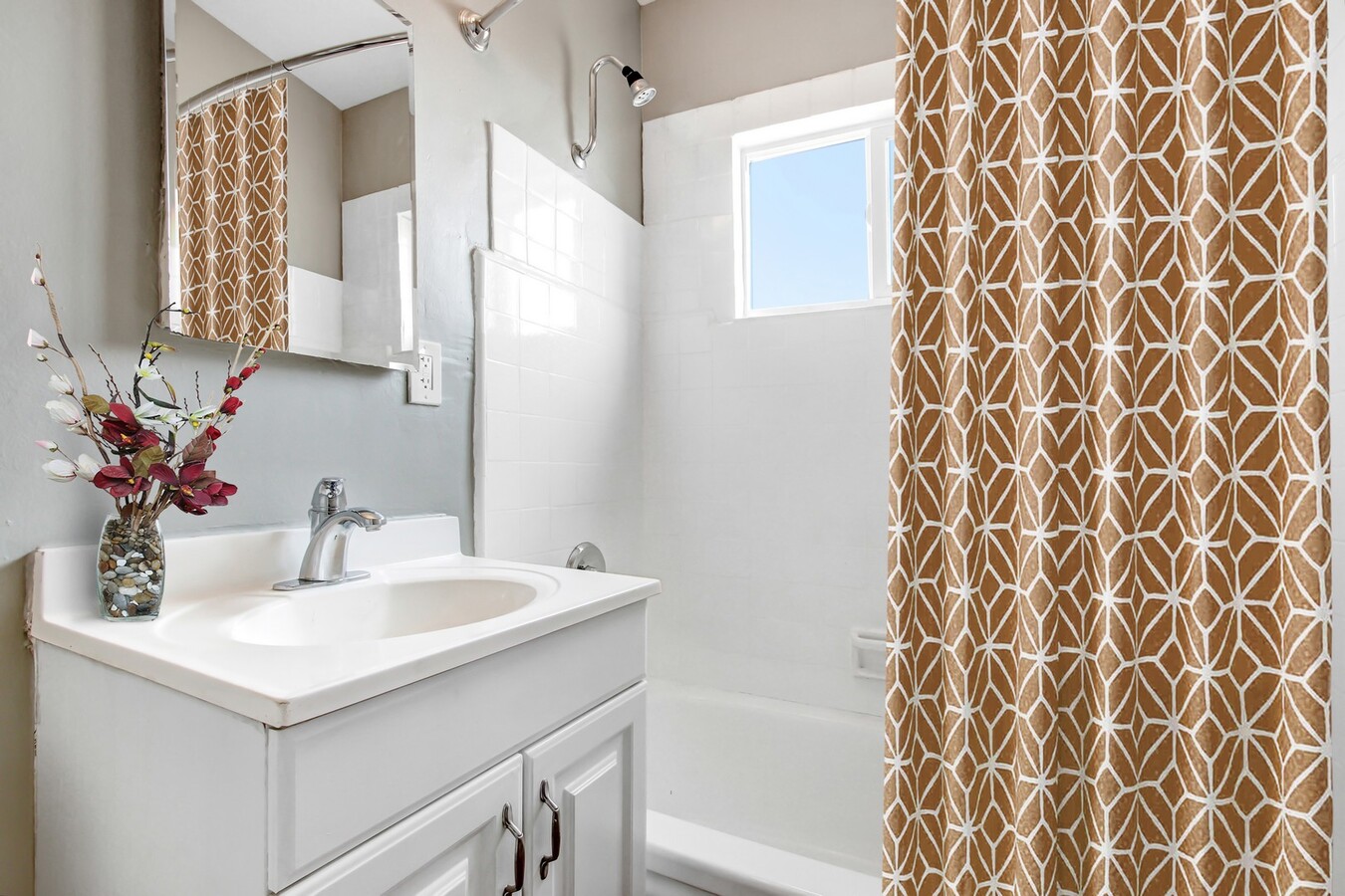 Photo - Fourth Avenue