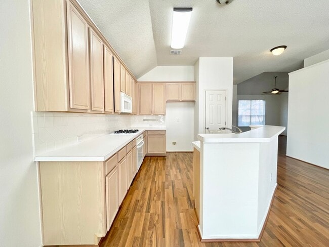 Photo - 9711 Saddle Dr