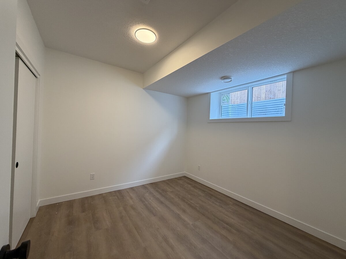 Photo - 11323-11106 106 St Unit 1B (Bsmt)