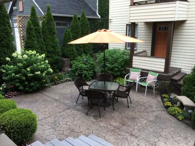 Photo - 2490 W 10th St Unit Down