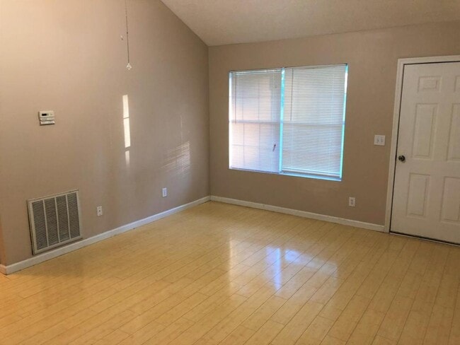 Photo - 39 Emmett Freeman Rd