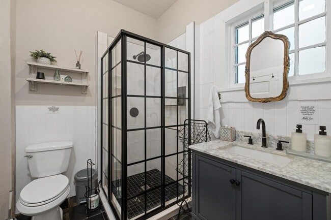Photo - 2503 Gonzales St