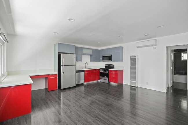 Photo - 1321 W 36th Pl Unidad 10
