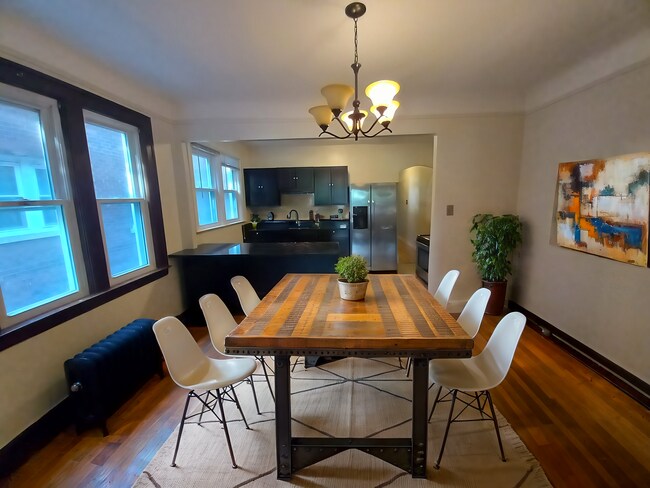 Photo - 837 Beaconsfield Ave Unidad 1S