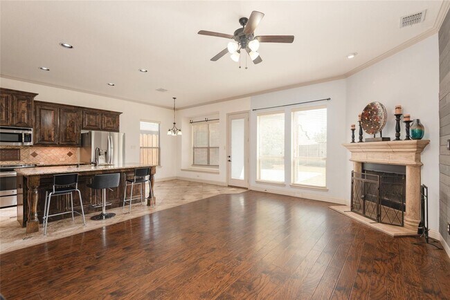 Photo - Oak Point Beauty