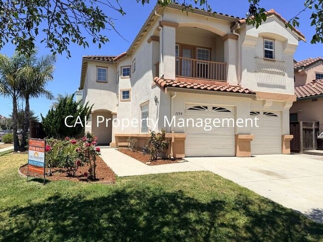 Building Photo - Stunning 5-Bedroom, 3-Bathroom Home with Fireplace & 2-Car Garage