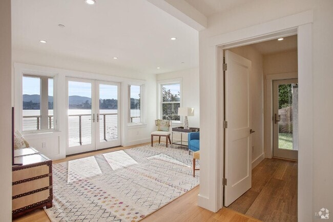 Building Photo - 386 Greenwood Beach Rd Rental