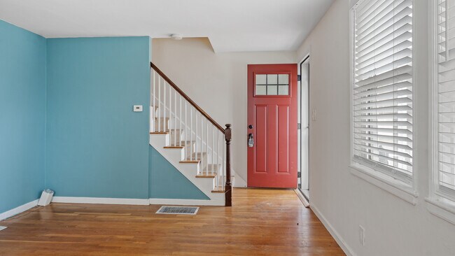 Photo - 7 Shangri La Ln