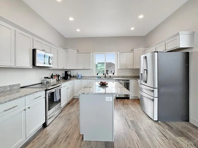 1328 S Papago Dr