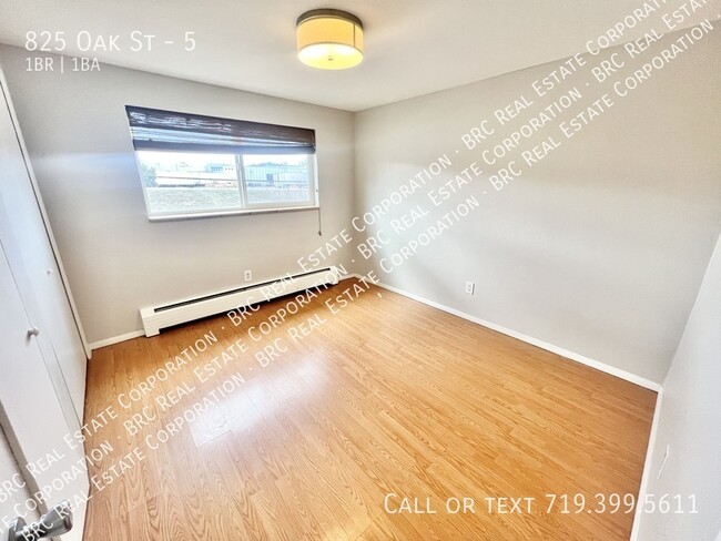 Photo - 825 Oak St Unit 5