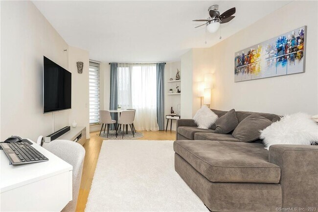 Photo - 25 Forest St Unit 9G