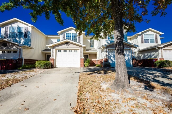 Photo - 505 Wingspan Way Townhome