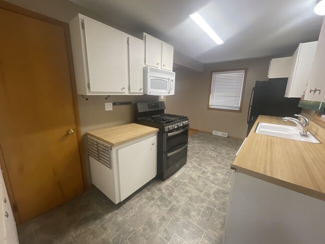 Photo - 2401 Brockman St