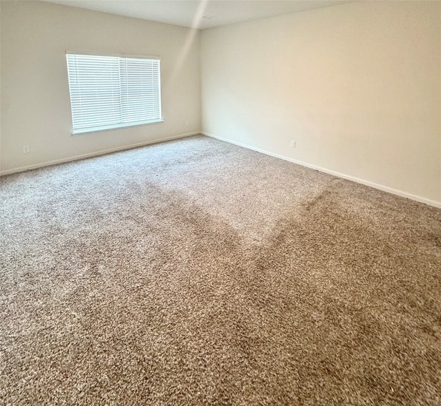 752 Saratoga Dr