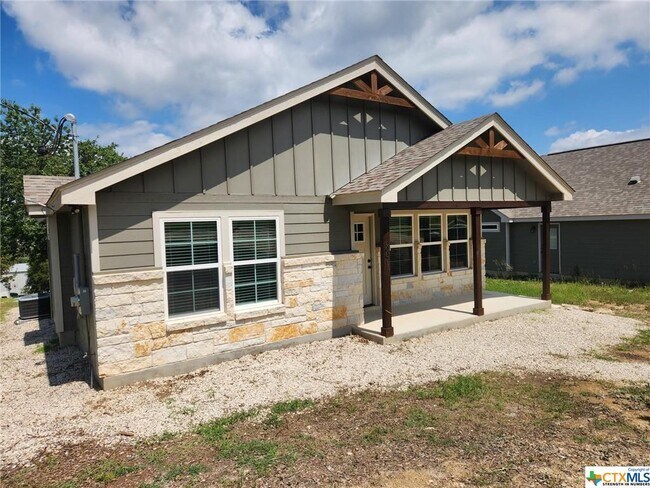 Photo - 891 Roadrunner Spur