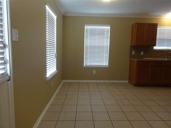 Photo - 8918 Farm Ridge Ln