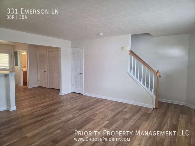 Photo - 331 Emerson Ln