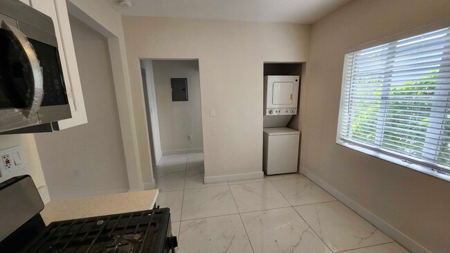 847 81st St Unit 7