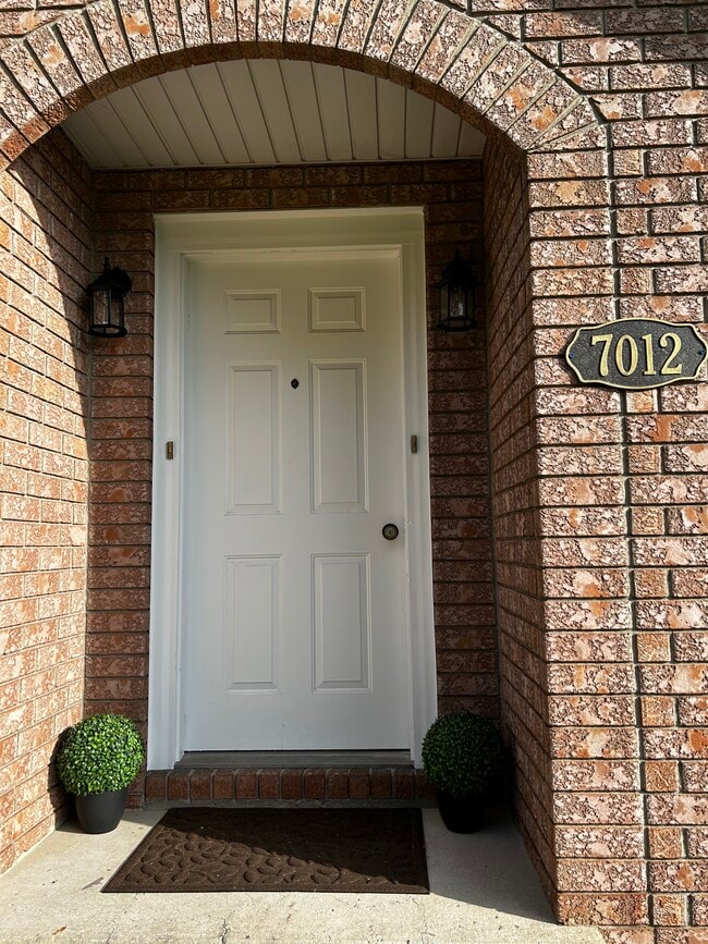 Photo - 7012 Joanne Cir N Unit Duplex