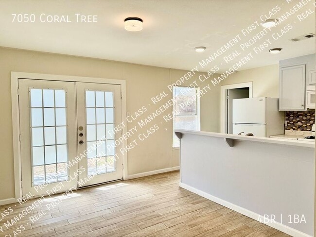 Photo - 7050 Coral Tree