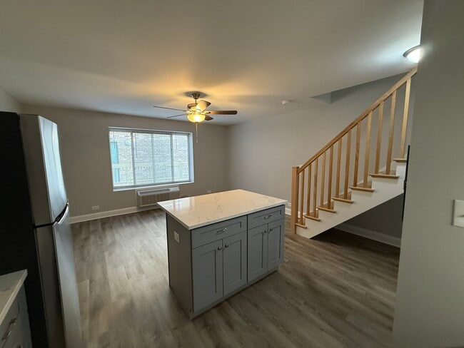 Photo - 744 W Gordon Terrace Unit 311