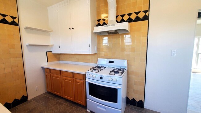 Photo - 1212 - 1218 S Harvard Blvd