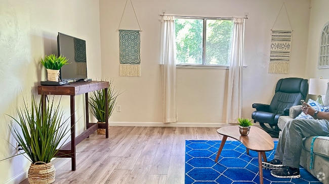 Building Photo - 69 N Roop St Rental